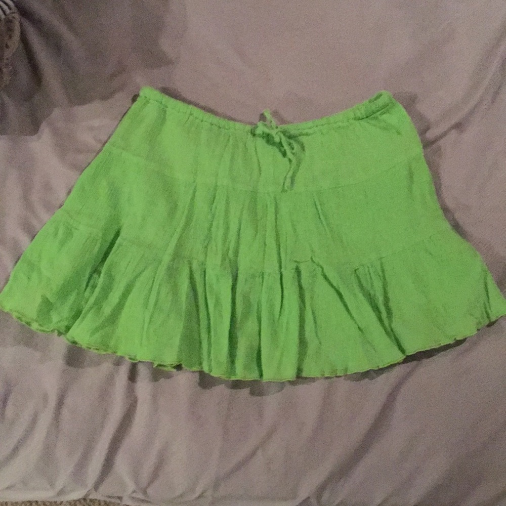 Don’t wear many skirts